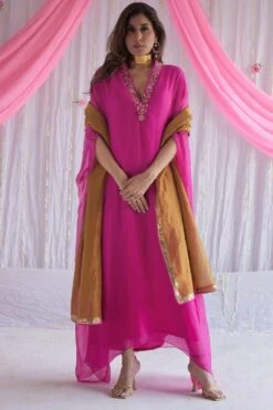 Shorshe Fuchsia Hand Embroidered Kaftan