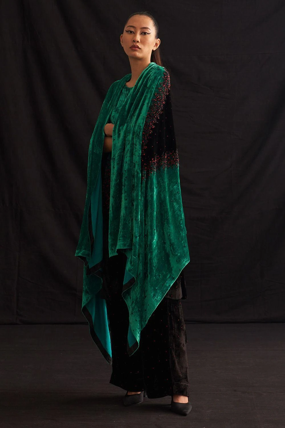 Amrich Loi Shibori Hand-embroidered Shawl 3 Amrich Loi Shibori Hand-embroidered Shawl