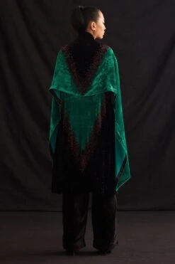 Amrich Loi Shibori Hand-embroidered Shawl 7 Amrich Loi Shibori Hand-embroidered Shawl -Deals Toggora Store 211123ach32 3