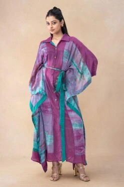CAPISVIRLEO Purple & Blue Collared Kaftan