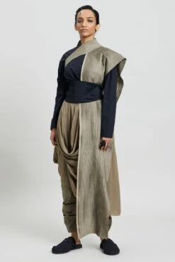 Antar-Agni Mud Green Cross Shawl