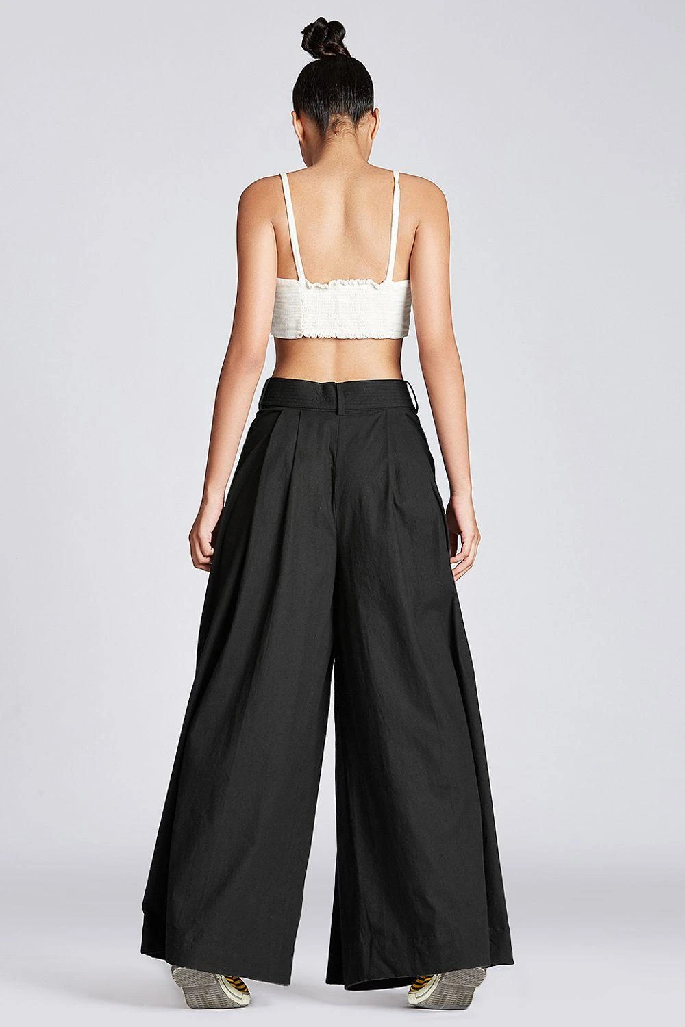Chola Pleated Black Trousers With Belt 5 Chola Pleated Black Trousers With Belt - Image 3