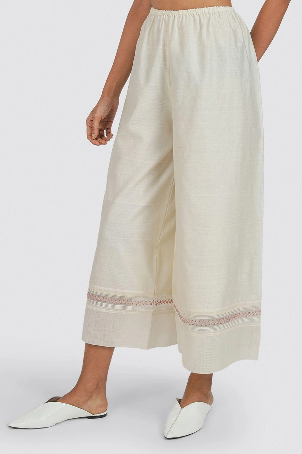 SWGT Wide Legged Cropped Pants 5 SWGT Wide Legged Cropped Pants - Image 3