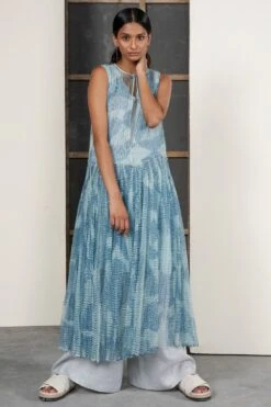 Urvashi Kaur Ciel Blue Sirius Pants In Linen